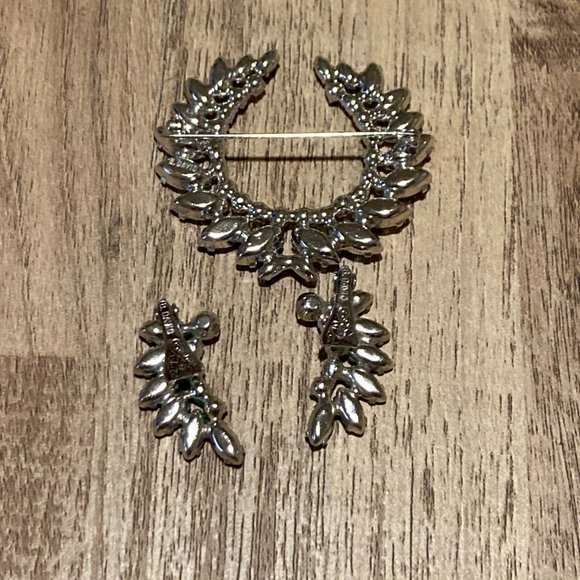 1950s Vintage B. David Crystal Rhinestone Wreath Brooch & Clip On Earrings Set - Picture 3 of 6